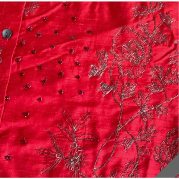 Chico's 100% Silk Top Women's Size Medium Red Asian Beaded Embroidery Button Up - Picture 5 of 9